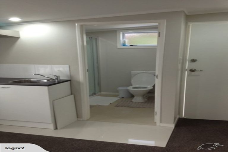 Photo of property in 11 Opal Avenue, Pakuranga, Auckland, 2010