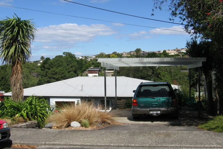 Photo of property in 40 Peter Terrace, Castor Bay, Auckland, 0620