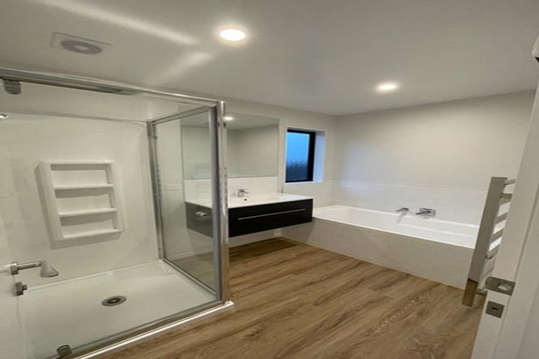 Photo of property in 18 Te Kanawa Lane, Rolleston, 7615