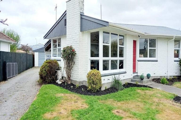 Photo of property in 32 West-watson Avenue, Hillmorton, Christchurch, 8025