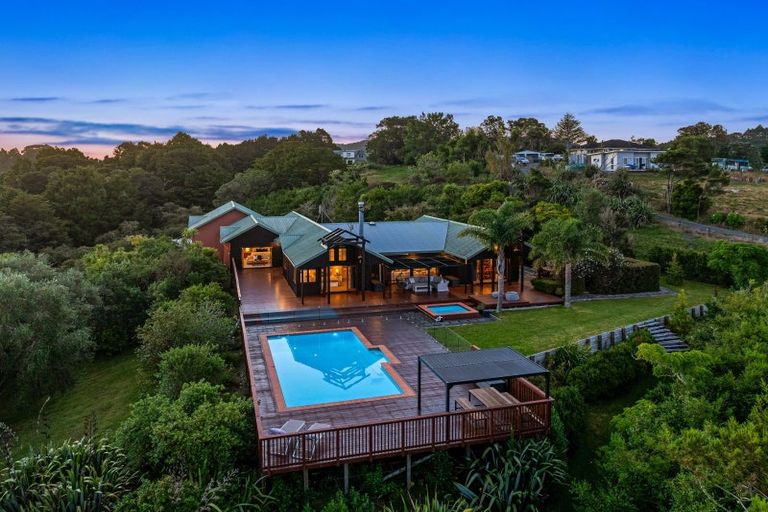 Photo of property in 96 Pebble Brook Road, Waitoki, Silverdale, 0994