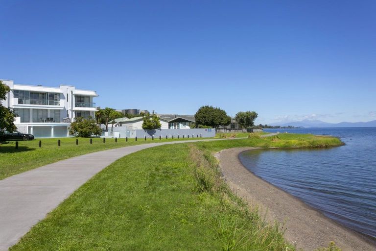 Photo of property in 10/2 Lowell Place, Waipahihi, Taupo, 3330