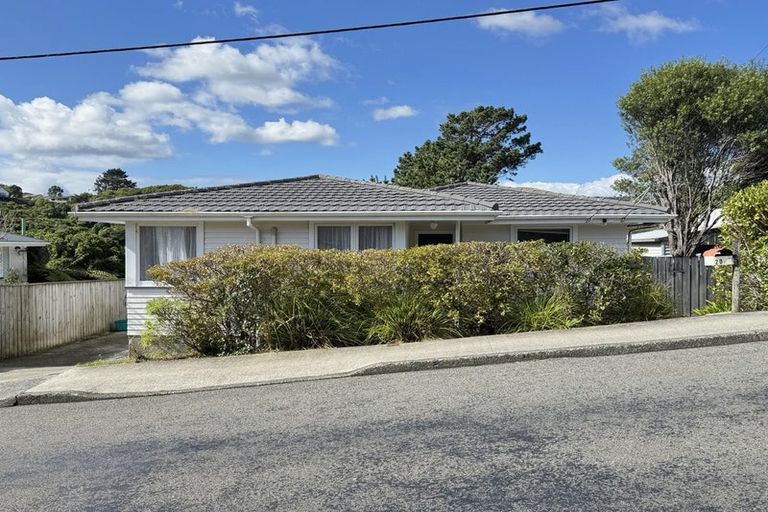 Photo of property in 20 Mark Avenue, Paparangi, Wellington, 6037