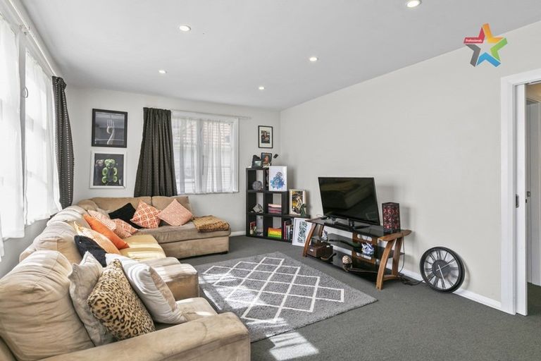 Photo of property in 12 Wheatley Street, Naenae, Lower Hutt, 5011