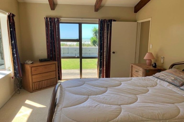 Photo of property in 262 Patons Rock Road, Patons Rock, Takaka, 7182