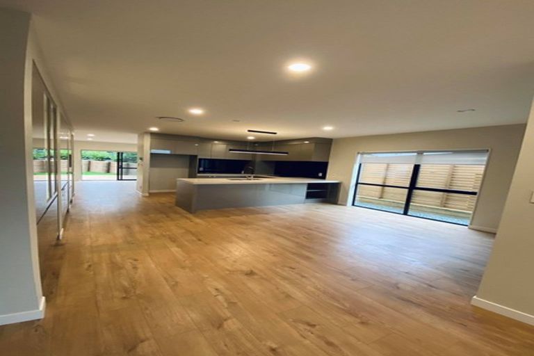 Photo of property in 23b Westgate Drive, Westgate, Auckland, 0614