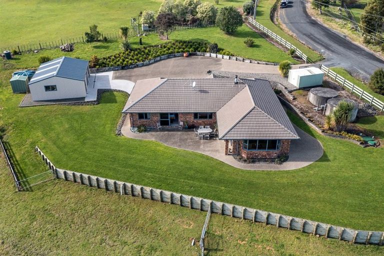 Photo of property in 16 Oyster Road West, Kaukapakapa, Warkworth, 0984