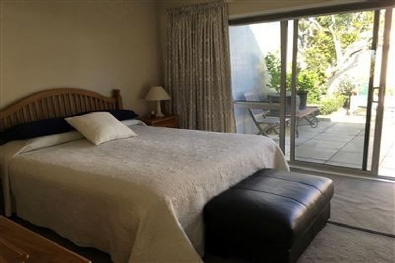 Photo of property in 25d Saltburn Road, Milford, Auckland, 0620