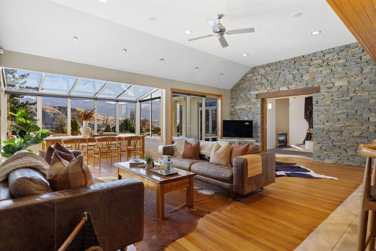 Photo of property in 714 Lake Hayes-arrow Junction Highway, Lake Hayes, Queenstown, 9371