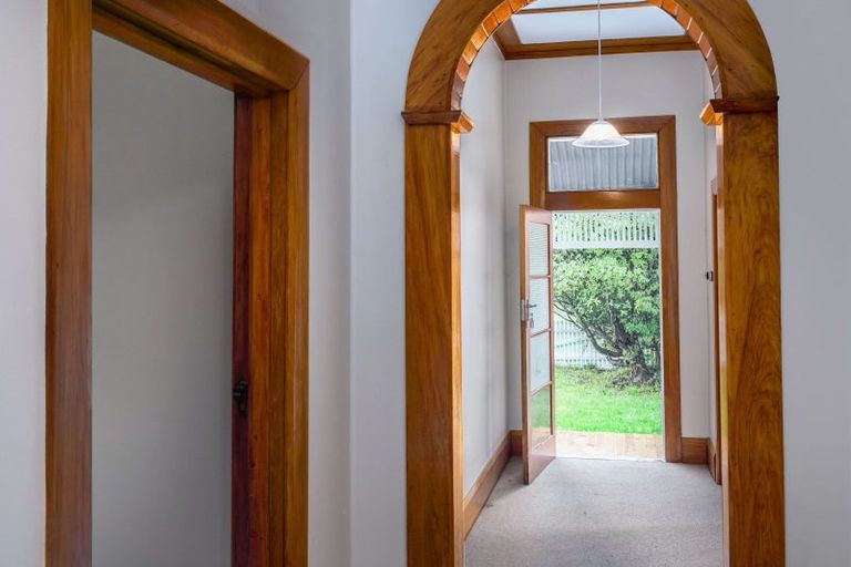 Photo of property in 35 Ross Street, Woodville, 4920