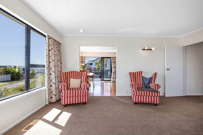 Photo of property in 6 Ettrick Grove, Papakowhai, Porirua, 5024