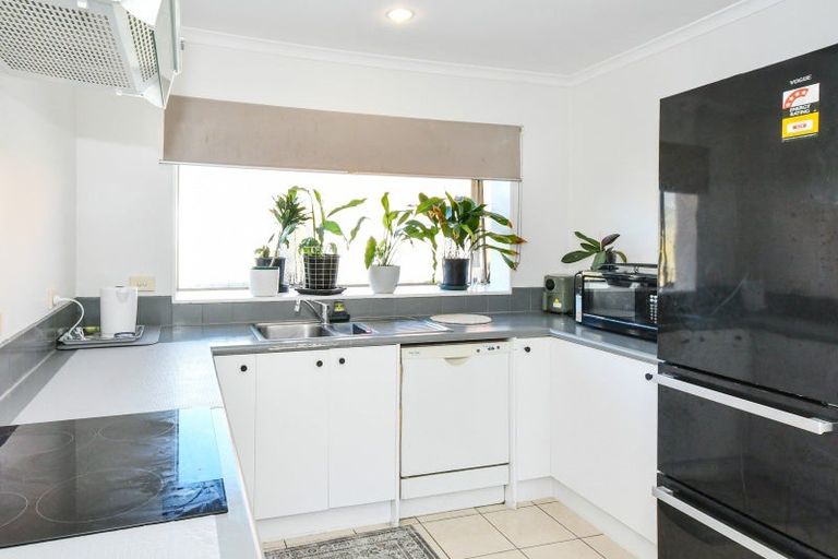 Photo of property in 33 Regalwood Place, Favona, Auckland, 2024
