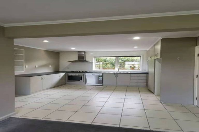 Photo of property in 26 Fovant Street, Russley, Christchurch, 8042