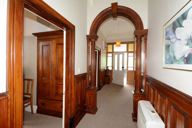 Photo of property in 9 Queens Drive, Saint Kilda, Dunedin, 9012