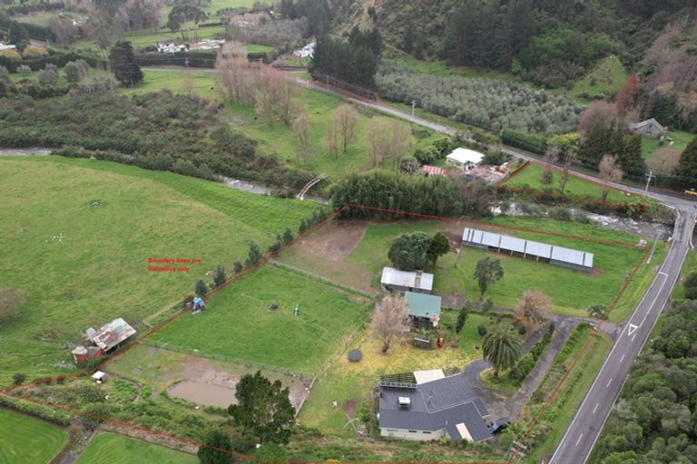 Photo of property in 169 Ringawhati Road, Otaki, 5583