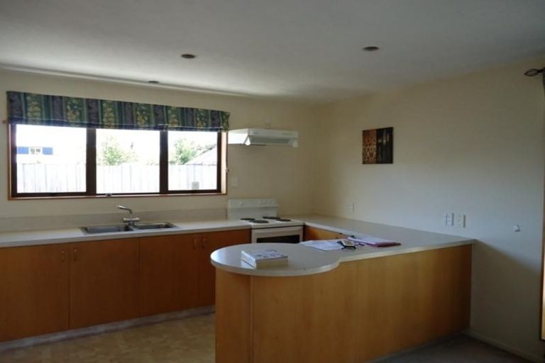 Photo of property in 2/119 Peverel Street, Riccarton, Christchurch, 8041