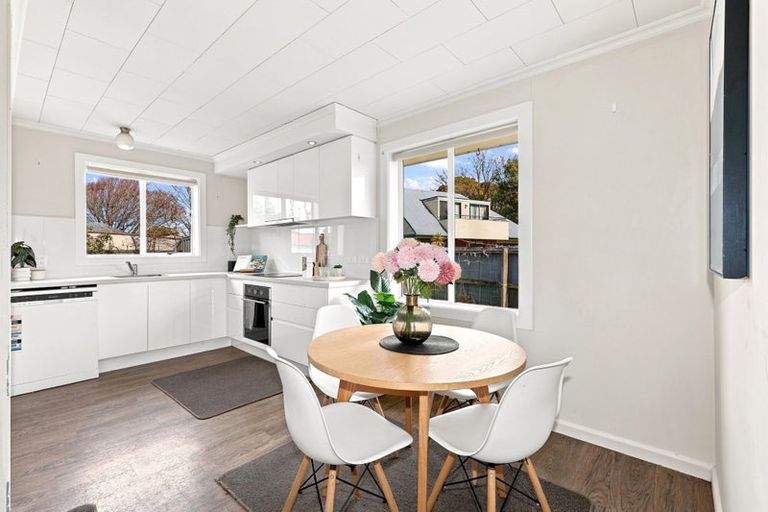 Photo of property in 5 Mappleton Avenue, Burnside, Christchurch, 8053