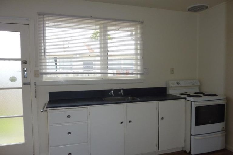 Photo of property in 4/85 Hills Road, Edgeware, Christchurch, 8013