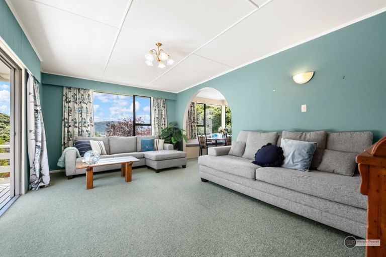 Photo of property in 12 Holmes Grove, Naenae, Lower Hutt, 5011