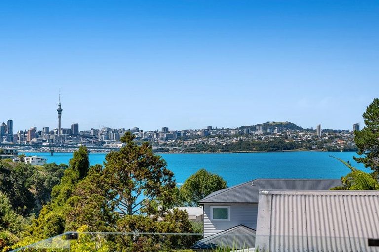 Photo of property in 42 Rawene Road, Birkenhead, Auckland, 0626