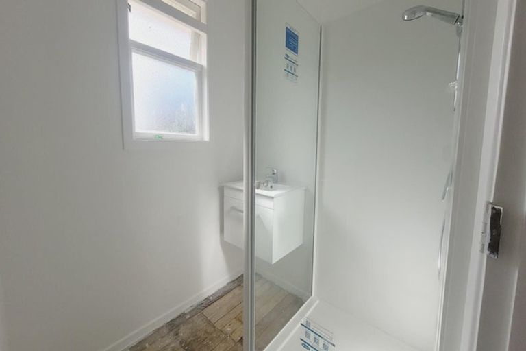 Photo of property in 25 Sievers Grove, Cannons Creek, Porirua, 5024