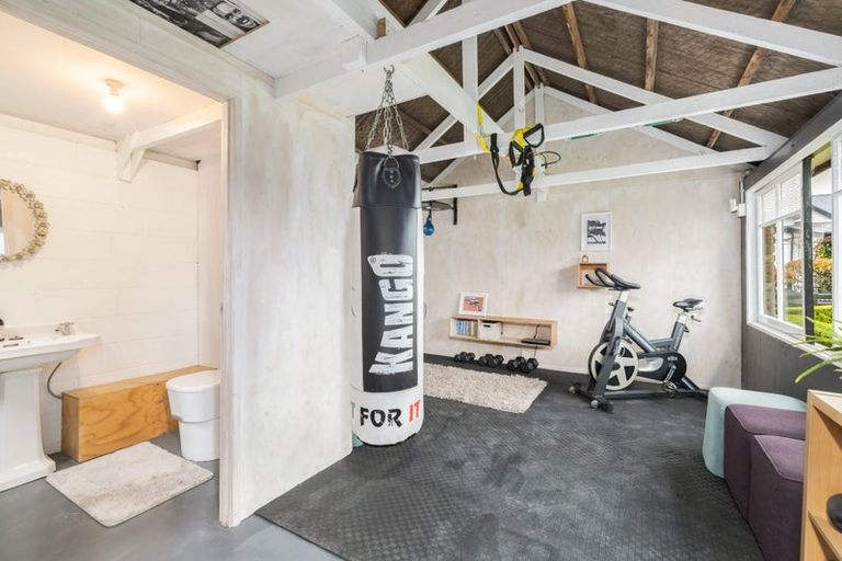 Photo of property in 135 Packe Street, Edgeware, Christchurch, 8013