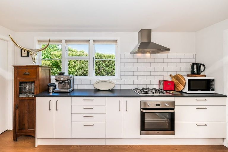 Photo of property in 56 Hinemoa Street, Paraparaumu, 5032