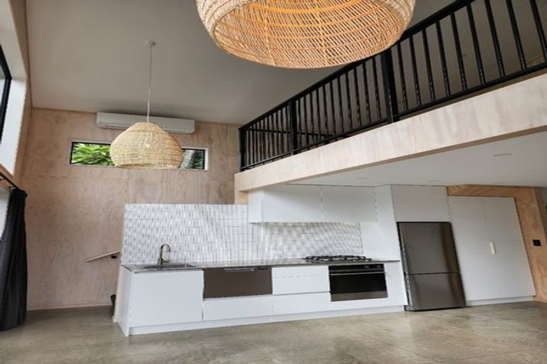 Photo of property in 16 Peace Avenue, Moturoa, New Plymouth, 4310