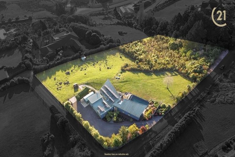 Photo of property in 43 Harry Dreadon Road, Opaheke, Papakura, 2584