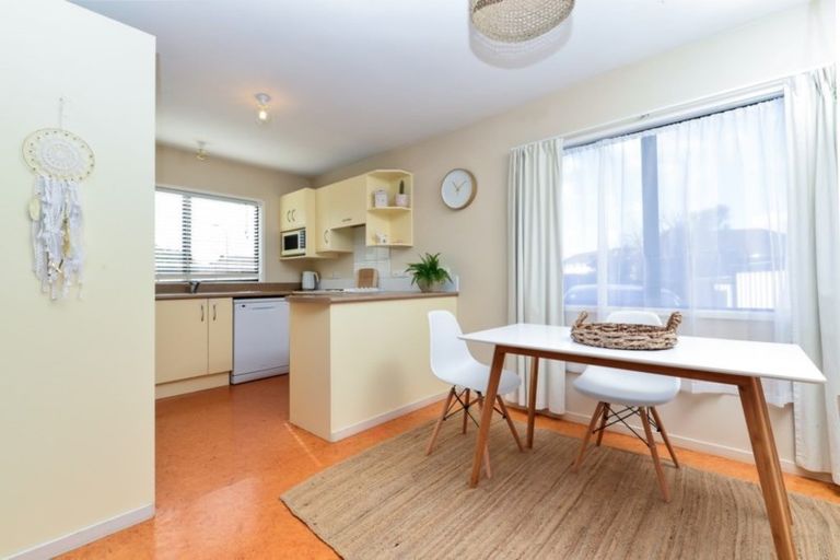 Photo of property in 54 Ross Crescent, Fairfield, Hamilton, 3214