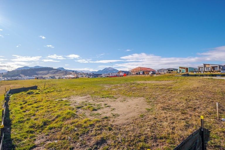 Photo of property in 13 Mcleod Avenue, Wanaka, 9305