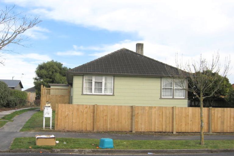 Photo of property in 7 Ross Crescent, Fairfield, Hamilton, 3214