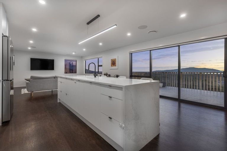 Photo of property in 94 Kotare Street, Waikanae, 5036