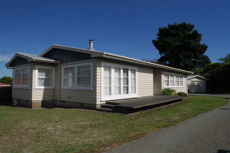 Photo of property in 15 Hillcrest Road, Raumati South, Paraparaumu, 5032