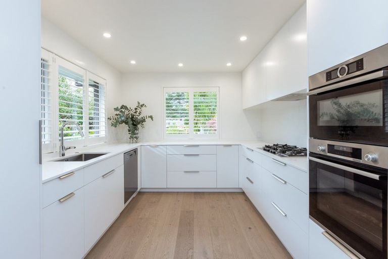 Photo of property in 42 Iona Road, Havelock North, 4130