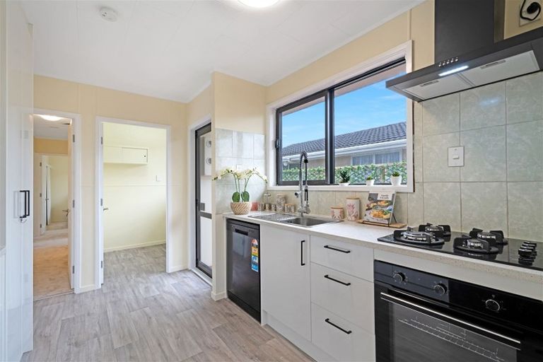 Photo of property in 2a Murillo Place, Henderson, Auckland, 0612