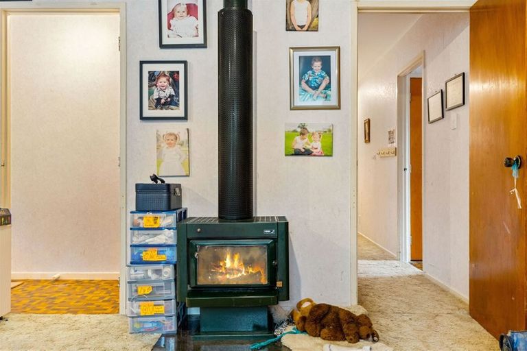 Photo of property in 6 Albemarle Place, Massey, Auckland, 0614