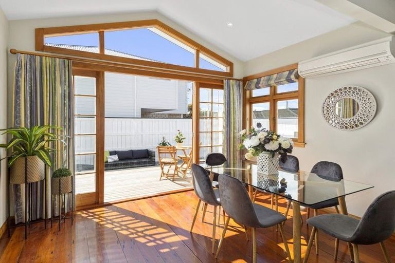 Photo of property in 27 Hardy Street, Waterloo, Lower Hutt, 5011