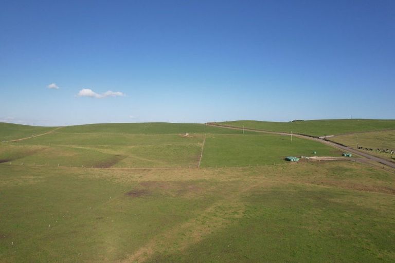 Photo of property in 177 Rehutai Road, Baylys Beach, 0377