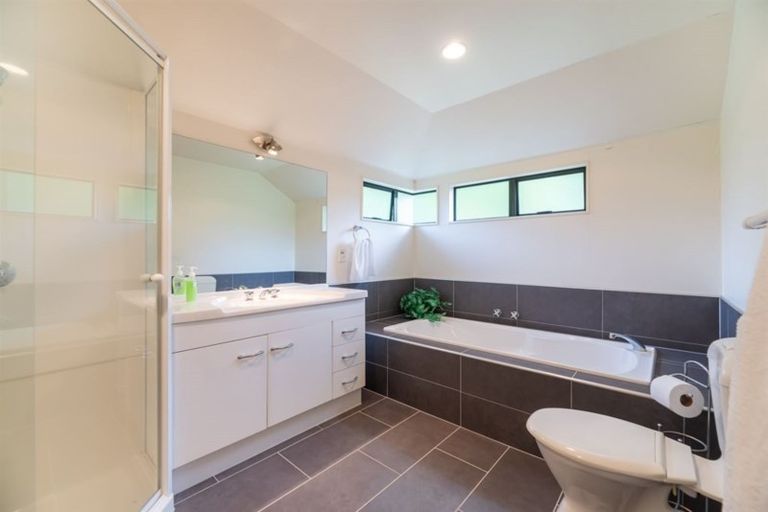 Photo of property in 60a New Windsor Road, New Windsor, Auckland, 0600