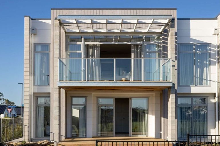 Photo of property in 1 Heaphy Lane, Paerata, 2124