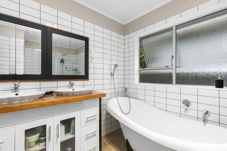 Photo of property in 31 Mcgowan Road, Wainuiomata, Lower Hutt, 5014