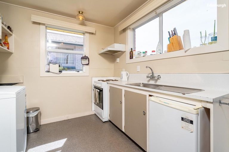 Photo of property in 56 Howe Street, North Dunedin, Dunedin, 9016