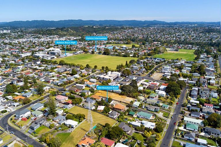 Photo of property in 48a Beaubank Road, Kelston, Auckland, 0602