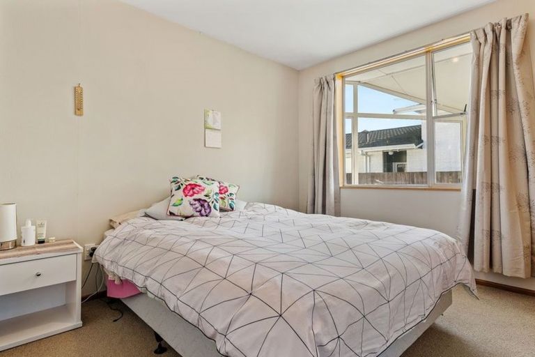 Photo of property in 2/15 Dovedale Avenue, Ilam, Christchurch, 8041