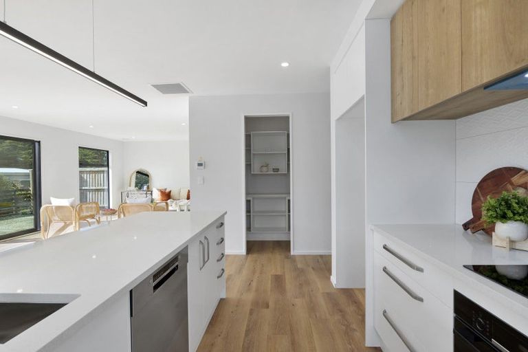 Photo of property in 2 Coe Street, Halswell, Christchurch, 8025