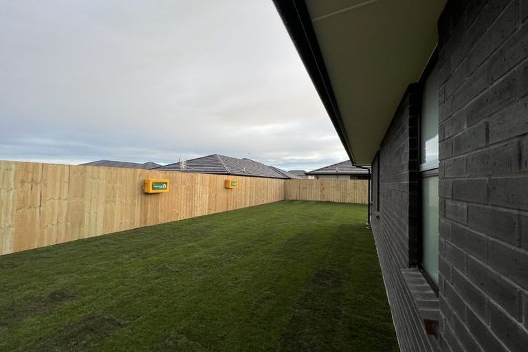 Photo of property in 92 Kennedys Bush Road, Halswell, Christchurch, 8025