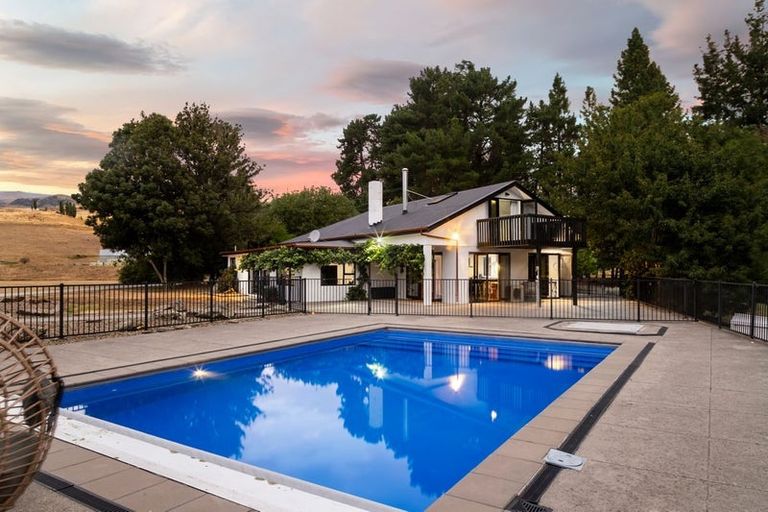 Photo of property in 723 Ardgour Road, Tarras, Cromwell, 9383