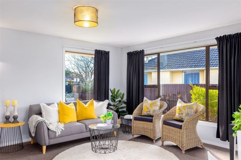 Photo of property in 6 Blossomdale Place, Bishopdale, Christchurch, 8053