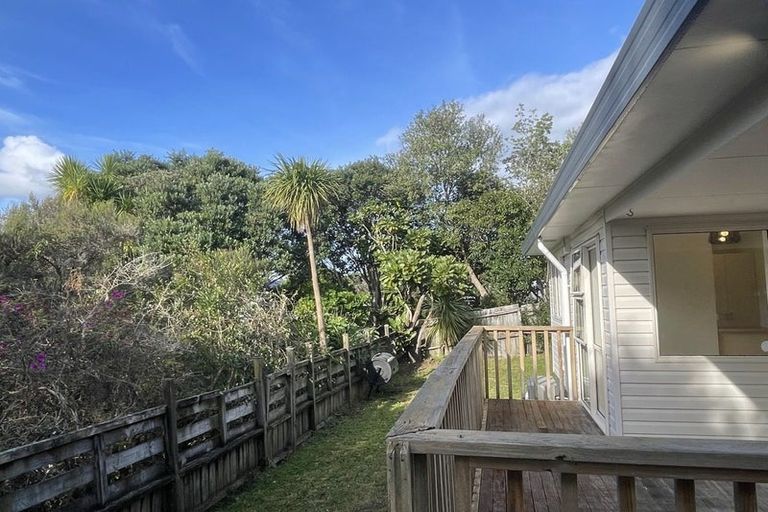 Photo of property in 8a Langton Road, Stanmore Bay, Whangaparaoa, 0932